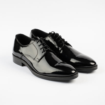 Stringata vernice nera